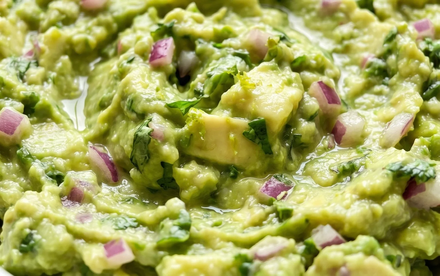 Easy 4 Ingredient Guacamole